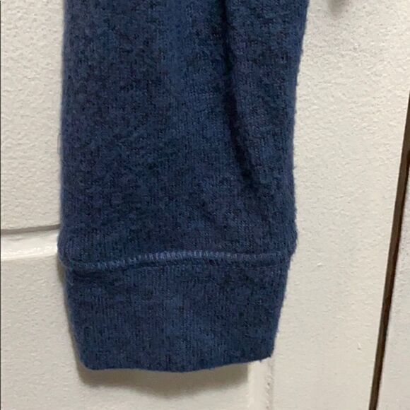 Gilly Hicks cropped sweater XS - Picture 5 of 10